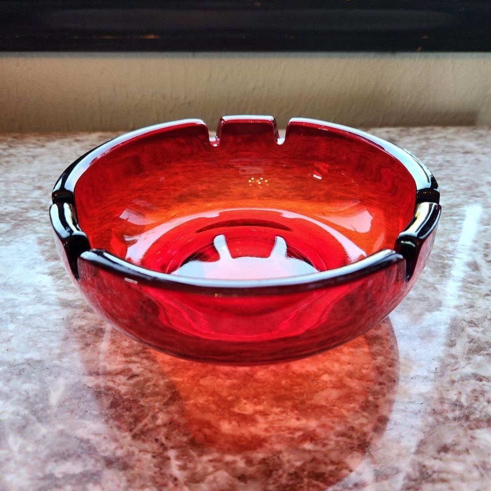 Viking Glass Red Glass Large Ashtray. Mid-century Modern Era, Vintage, smoke